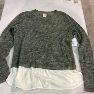 XL green sweater